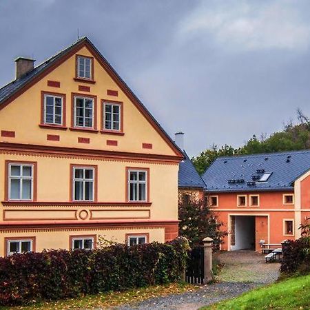 Отель Penzion Pod Kalvarii Уштек Экстерьер фото